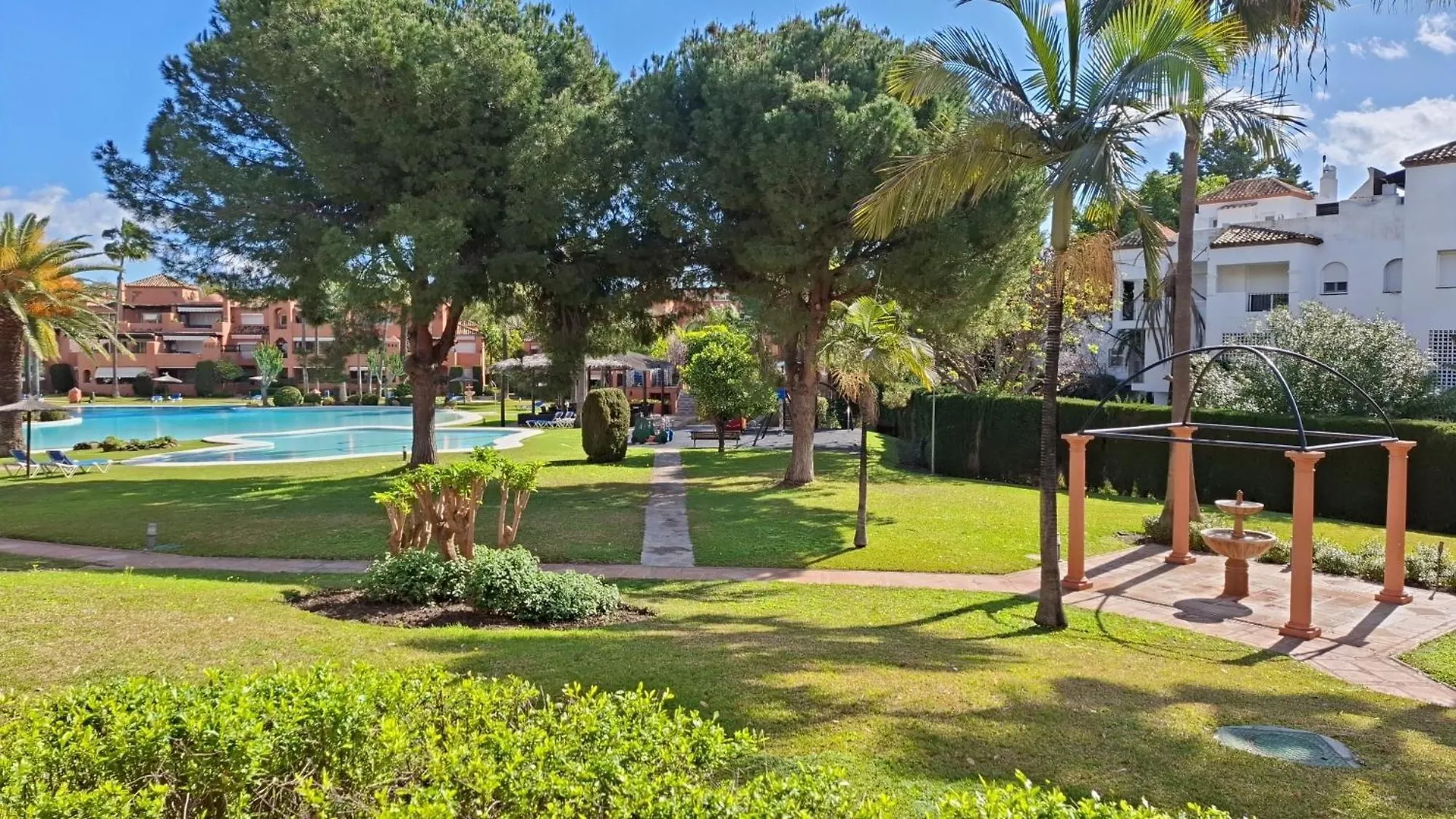 Alhambra Del Golf - Guadalmina Lejlighed Estepona