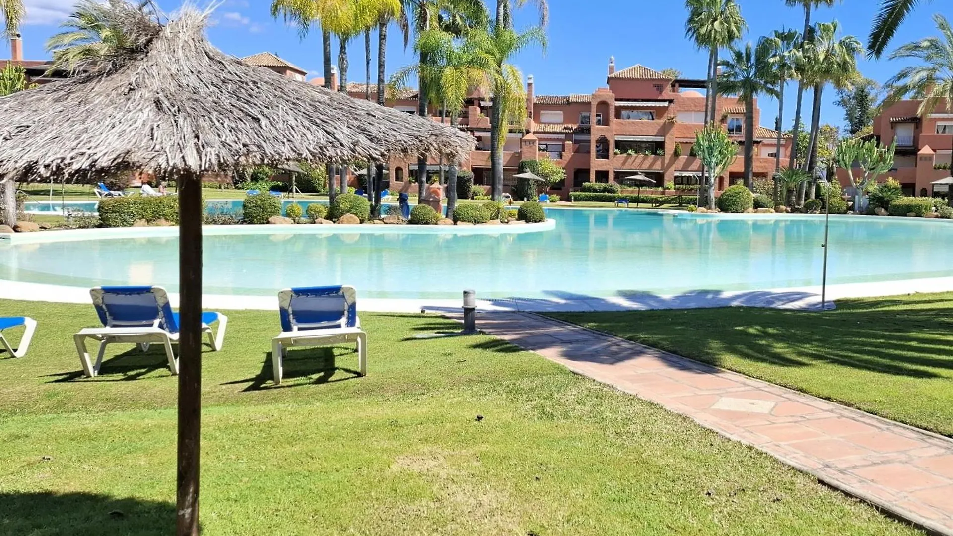 Апартаменты Alhambra Del Golf - Guadalmina Эстепона